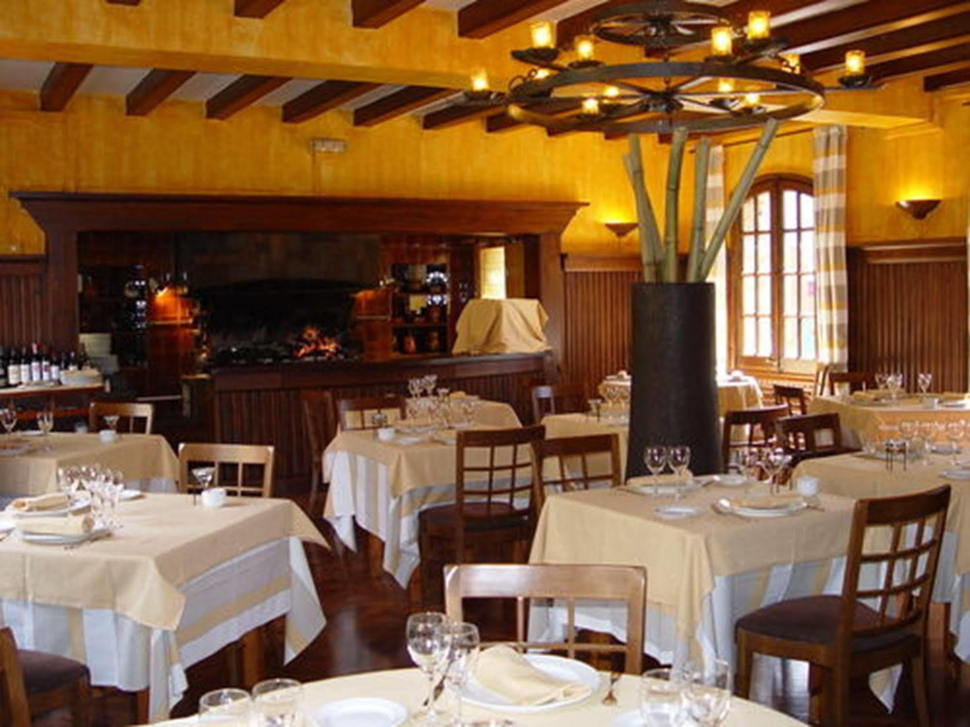 Husa Sant Bernat Montseny Exterior photo